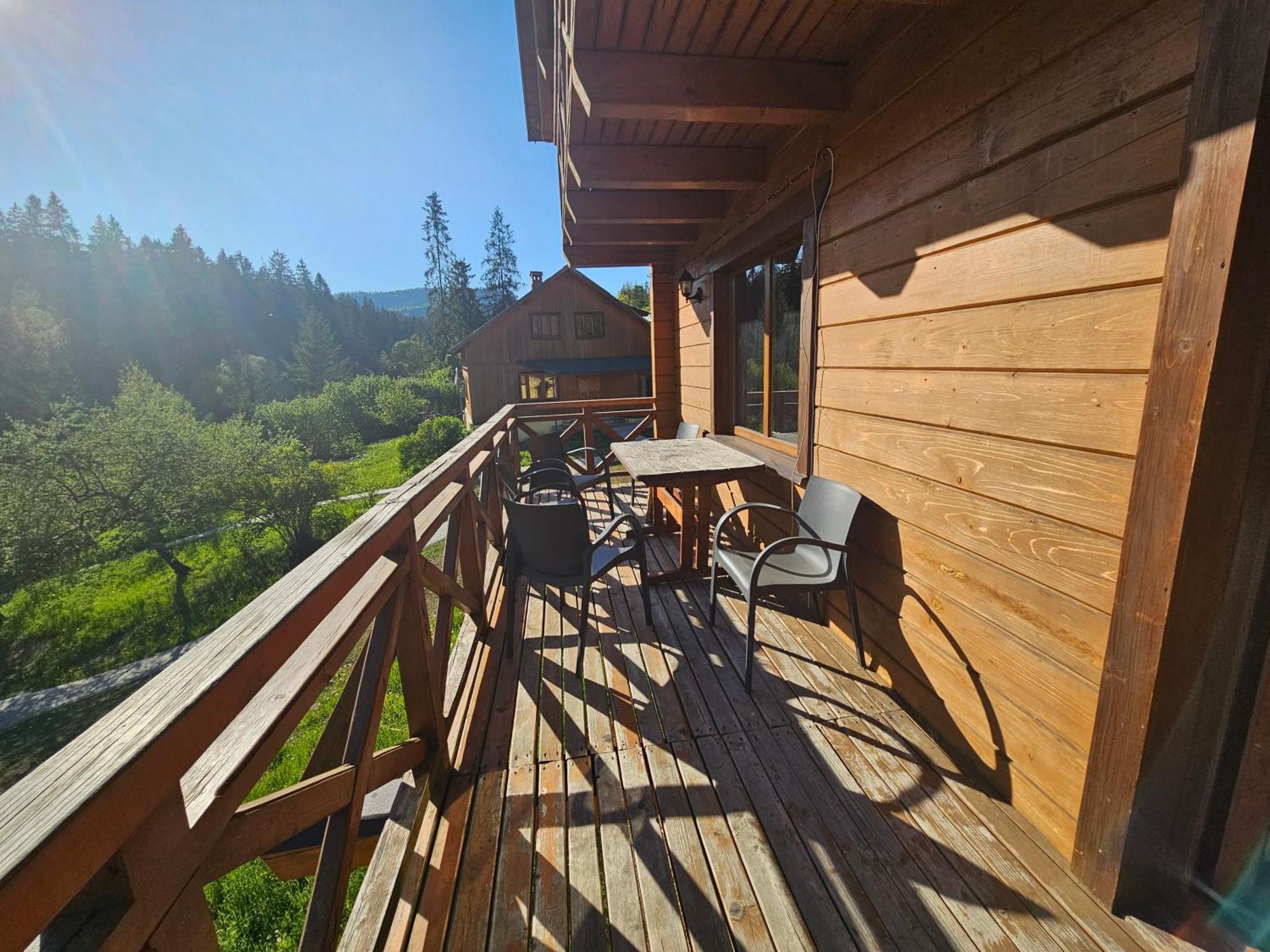 Villa Barvy Karpat Slawske Exterior foto